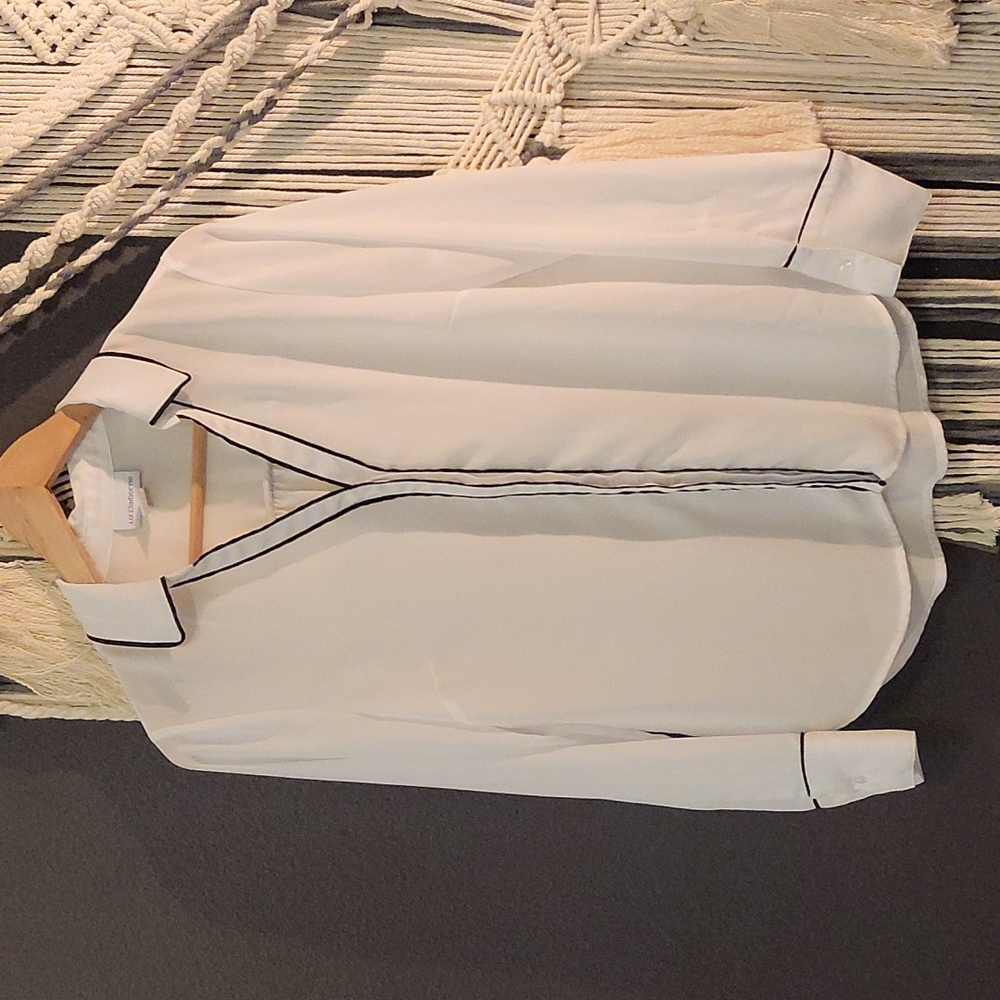 Liz Claiborne White Blouse with Black Trim, size small, NWOT